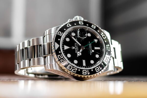 Luxury Stainless Steel Automatic GMT Wristwatch - Image 4